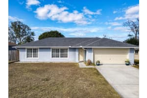 674 Gainsboro St, DELTONA