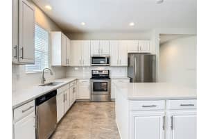 1813 CASTLETON DR, ST CLOUD, FL 34771 - MLS#MFRO6384214