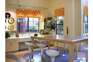 911 ORANGE AVENUE, ORLANDO, FL 32801 - MLS#MFRO6384217