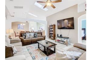 512 VIOLA DR, DAVENPORT, FL 33837 - MLS#MFRO6384608