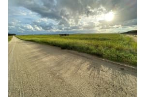 3700 SNYDER ROAD, SEBRING, FL 33870 - MLS#MFRO6385093