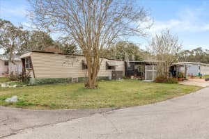 1960 PINEWOOD LANE, MOUNT DORA, FL 32757 - MLS#MFRO6385120