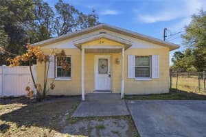 1314 ROBIE AVENUE, MOUNT DORA, FL 32757 - MLS#MFRO6385366