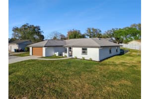 1106 LAKE ARIANA BOULEVARD, AUBURNDALE, FL 33823 - MLS#MFRO6385589