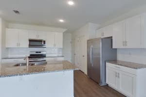 32165 KATELIN CIRCLE, LEESBURG, FL 34748 - MLS#MFRO6385651