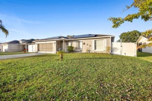 338 EDGEWOOD COURT, KISSIMMEE, FL 34759 - MLS#MFRO6385758