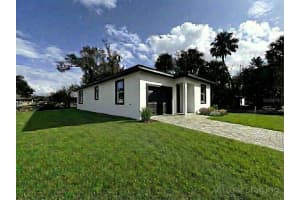 1216 S Pomegranite Ave, SANFORD