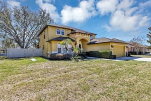10820 WYANDOTTE DRIVE, CLERMONT, FL 34711 - MLS#MFRO6385838