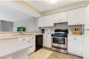 13953 FAIRWAY ISLAND DRIVE, ORLANDO, FL 32837 - MLS#MFRO6385852