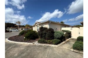 413 CALZADA COURT, LADY LAKE, FL 32159 - MLS#MFRO6386064