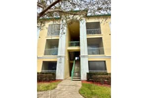 8911 Legacy Ct #207, KISSIMMEE