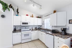 17546 SILVER CREEK COURT, CLERMONT, FL 34714 - MLS#MFRO6386475