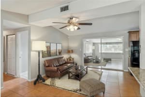 126 SEVILLE ROAD, AUBURNDALE, FL 33823 - MLS#MFRO6386599