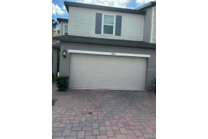 846 Legacy Dr, DAVENPORT