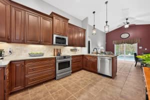 10223 DEAN POINT PLACE, ORLANDO, FL 32825 - MLS#MFRO6386881