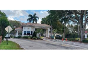 1000 SAINT CHARLES PLACE, PEMBROKE PINES, FL 33026 - MLS#MFRO6387117