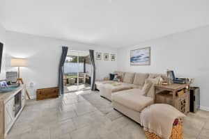 6922 PERCH HAMMOCK LOOP, GROVELAND, FL 34736 - MLS#MFRO6387157