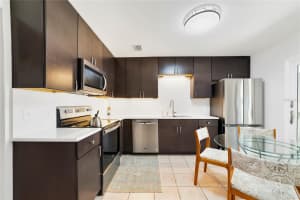 692 LAKE VILLAS DRIVE, ALTAMONTE SPRINGS, FL 32701 - MLS#MFRO6387222