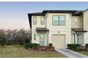 1513 Discovery St, DAVENPORT