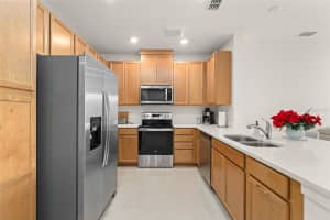 7521 LAUREATE BOULEVARD, ORLANDO, FL 32827 - MLS#MFRO6387513