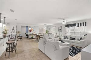 1972 APPALACHEE CIRCLE, TAVARES, FL 32778 - MLS#MFRO6387741