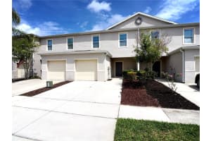 447 Arbor Lakes Dr, DAVENPORT