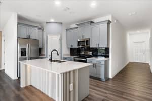 946 LAUREL VIEW WAY, GROVELAND, FL 34736 - MLS#MFRO6388030