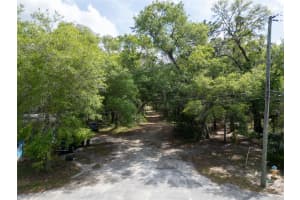 E HUBBARD AVE, DELAND, FL 32724 - MLS#MFRO6388384