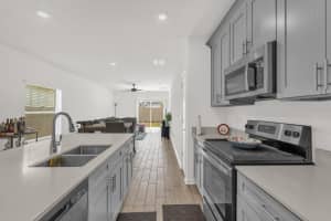 555 JETT LANE, DAVENPORT, FL 33837 - MLS#MFRO6388608