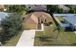 538 LAKEVIEW COURT, KISSIMMEE, FL 34759 - MLS#MFRO6388613
