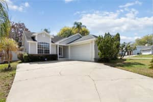 6572 ABERCROMBIE COURT, ORLANDO, FL 32835 - MLS#MFRO6388815