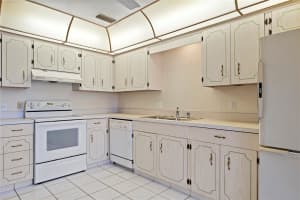 688 LAKE VILLAS DRIVE, ALTAMONTE SPRINGS, FL 32701 - MLS#MFRO6388843