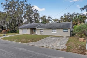 1109 8TH AVENUE, MOUNT DORA, FL 32757 - MLS#MFRO6388940
