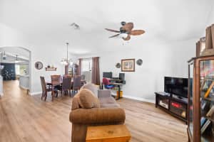 1917 CRANBERRY ISLES WAY, APOPKA, FL 32712 - MLS#MFRO6389014