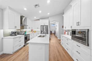 1917 CRANBERRY ISLES WAY, APOPKA, FL 32712 - MLS#MFRO6389014