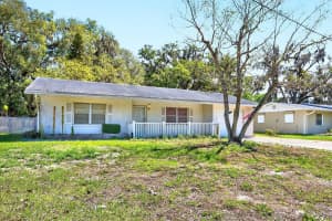 2445 S Bay Ave, SANFORD
