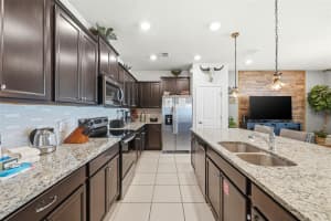 626 JASMINE LN, DAVENPORT, FL 33897 - MLS#MFRO6389172