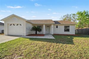 724 E 11th Ave, MOUNT DORA