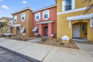 1066 PARK RIDGE CIRCLE, KISSIMMEE, FL 34746 - MLS#MFRO6389477