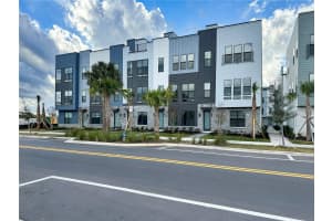 2046 PACKING DISTRICT WAY, ORLANDO, FL 32804 - MLS#MFRO6389479