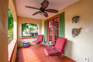 809 POINSETTIA DRIVE, EUSTIS, FL 32726 - MLS#MFRO6389636