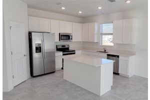 538 HATTERAS ROAD, DAVENPORT, FL 33837 - MLS#MFRO6389719