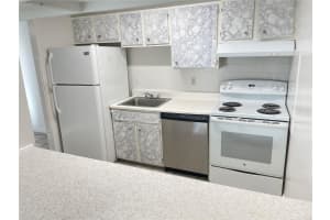 2352 HUNTINGTON GREEN COURT, ORLANDO, FL 32839 - MLS#MFRO6389769