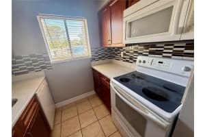 127 SPRINGWOOD CIRCLE, LONGWOOD, FL 32750 - MLS#MFRO6389992