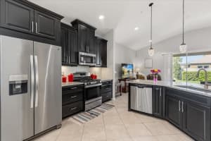 9244 BELLA VITA CIRCLE, LAND O LAKES, FL 34637 - MLS#MFRO6390013