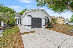 638 LAKE DEXTER CIRCLE, WINTER HAVEN, FL 33884 - MLS#MFRO6390069