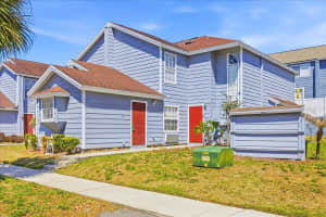130 Coco Plum Dr #front Unit, DAVENPORT