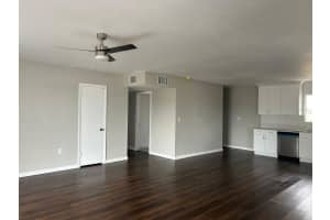 702 DESERT HILLS WAY, SUN CITY CENTER, FL 33573 - MLS#MFRO6390597