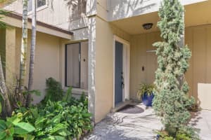 1933 SAINT ANDREWS PLACE, LONGWOOD, FL 32779 - MLS#MFRO6390604