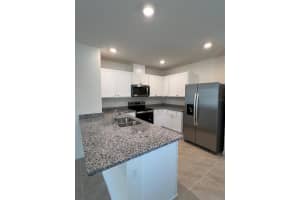 675 PARK PLACE BOULEVARD, DAVENPORT, FL 33837 - MLS#MFRO6390672